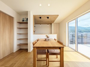 大野城市大城、新築一戸建ての居間画像です