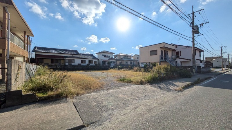 糟屋郡粕屋町原町、新築一戸建ての前面道路を含む現地写真画像です