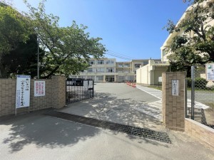 福岡市東区和白、新築一戸建ての小学校画像です