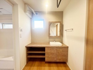 福岡市東区和白、新築一戸建ての洗面画像です