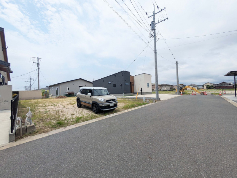 神埼郡吉野ヶ里町立野、土地の前面道路を含む現地写真画像です