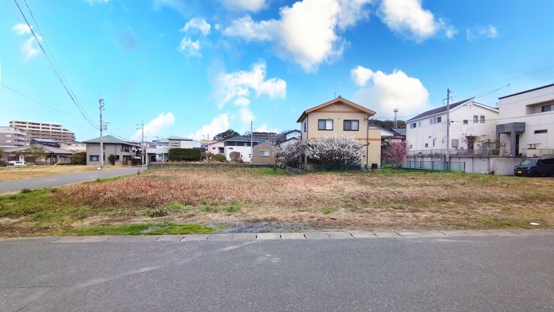 糸島市前原駅南、土地の前面道路を含む現地写真画像です