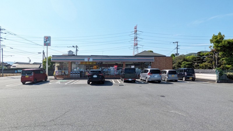 朝倉郡筑前町中牟田、土地のコンビニ画像です