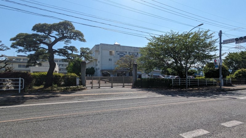 朝倉郡筑前町中牟田、土地の中学校画像です