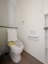 福岡市西区太郎丸、新築一戸建てのトイレ画像です