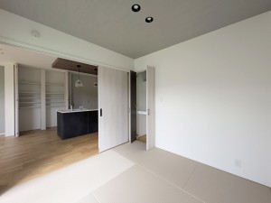 福岡市西区太郎丸、新築一戸建ての居間画像です