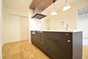 福岡市西区太郎丸、新築一戸建てのキッチン画像です