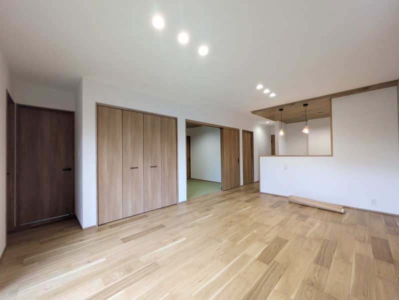 福岡市西区太郎丸、新築一戸建ての居間画像です