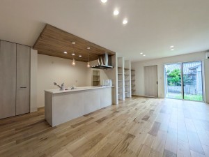 福岡市西区太郎丸、新築一戸建ての居間画像です