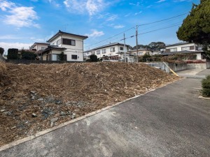 福岡市博多区東月隈、土地の前面道路を含む現地写真画像です