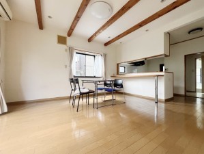 筑紫野市石崎、中古一戸建ての居間画像です