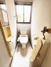 筑紫野市石崎、中古一戸建てのトイレ画像です