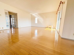福岡市西区十郎川団地、マンションの居間画像です