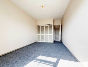 福岡市西区十郎川団地、マンションの居間画像です