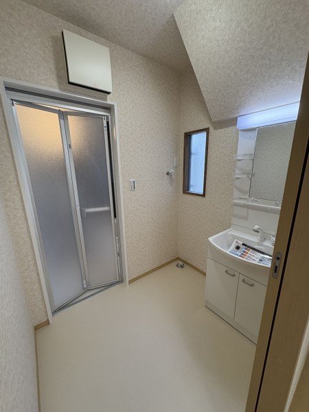 春日市白水ケ丘、中古一戸建ての洗面画像です