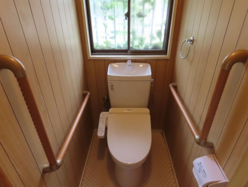 糟屋郡宇美町とびたけ、中古一戸建てのトイレ画像です