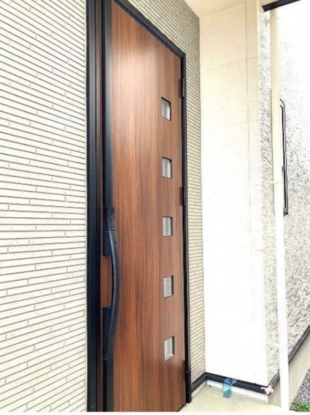 糟屋郡須惠町大字上須惠、中古一戸建ての玄関画像です