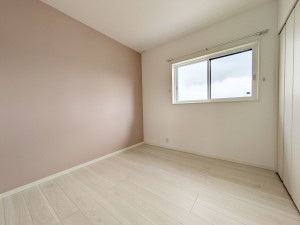 朝倉郡筑前町高上、中古一戸建ての子ども部屋画像です