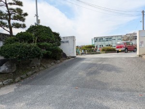 福岡市早良区原、土地の小学校画像です