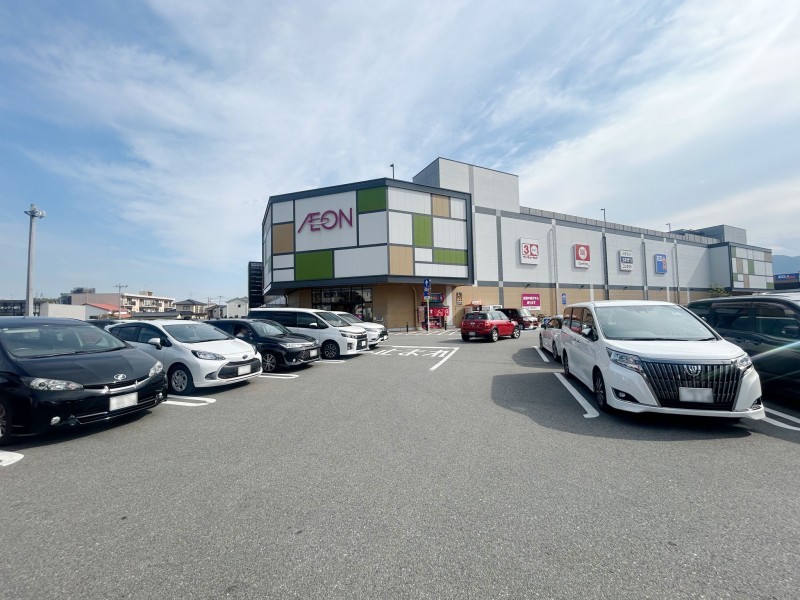 福岡市早良区原、土地のショッピングセンター画像です