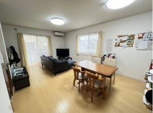 春日市昇町、中古一戸建ての居間画像です