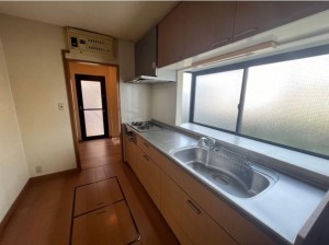糟屋郡宇美町四王寺坂、中古一戸建てのキッチン画像です