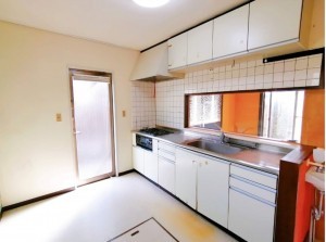 糟屋郡宇美町四王寺坂、中古一戸建てのキッチン画像です