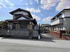 小郡市西鰺坂、中古一戸建ての外観画像です