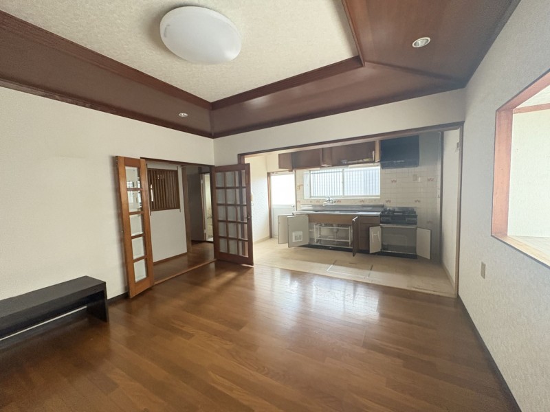 那珂川市王塚台、中古一戸建ての居間画像です