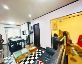 糟屋郡宇美町障子岳南、中古一戸建ての居間画像です