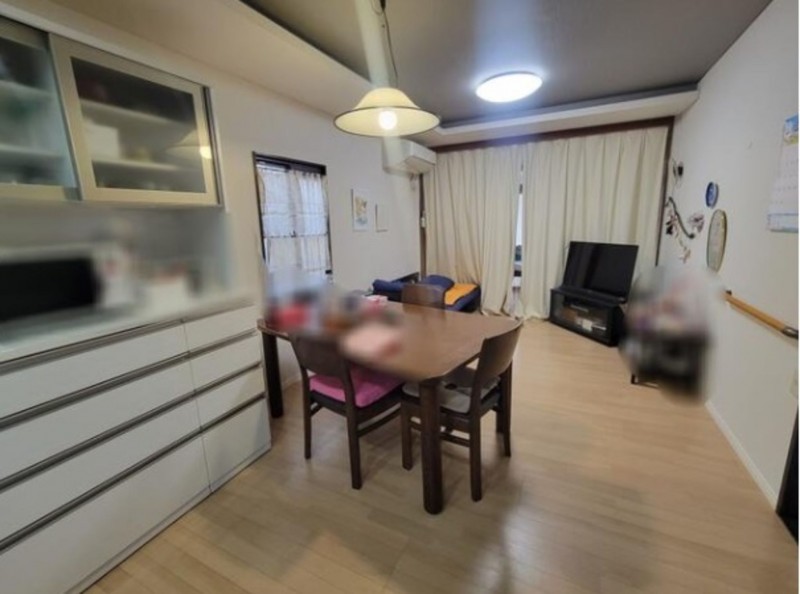 福岡市早良区原、中古一戸建ての居間画像です