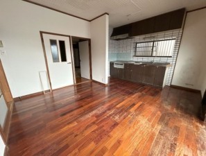 福岡市早良区重留、中古一戸建ての居間画像です