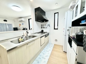 福岡市東区雁の巣、中古一戸建てのキッチン画像です