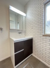 糟屋郡宇美町とびたけ、中古一戸建ての洗面画像です
