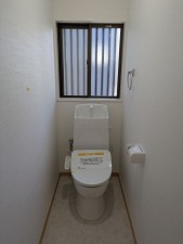 筑紫野市大字下見、中古一戸建てのトイレ画像です
