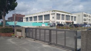 糟屋郡志免町片峰中央、中古一戸建ての小学校画像です