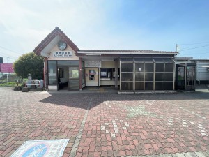 糟屋郡志免町片峰中央、中古一戸建ての駅画像です