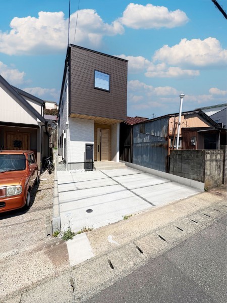 糟屋郡志免町片峰中央、中古一戸建ての外観画像です