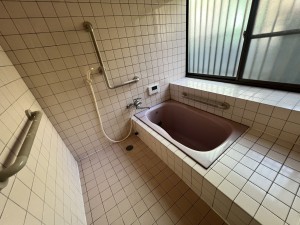 福岡市西区今宿青木、中古一戸建ての風呂画像です