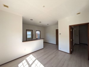 大野城市つつじケ丘、中古一戸建ての居間画像です