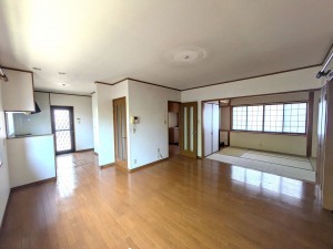 筑紫野市大字吉木、中古一戸建ての居間画像です