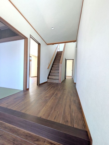 小郡市三国が丘、中古一戸建ての玄関画像です
