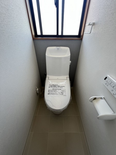 糸島市前原北、中古一戸建てのトイレ画像です