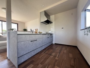 糸島市篠原西、中古一戸建てのキッチン画像です