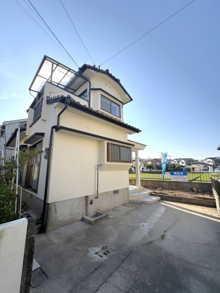 福岡市南区老司、中古一戸建ての外観画像です