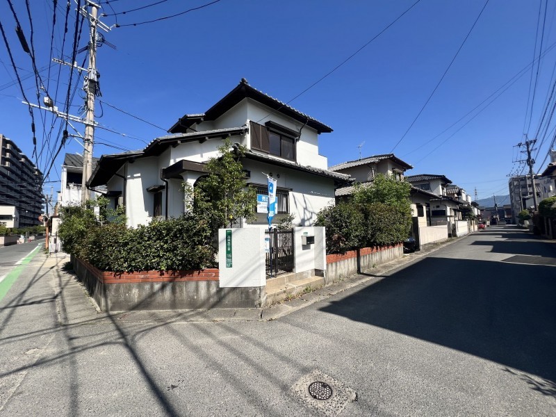 糸島市高田、中古一戸建ての外観画像です