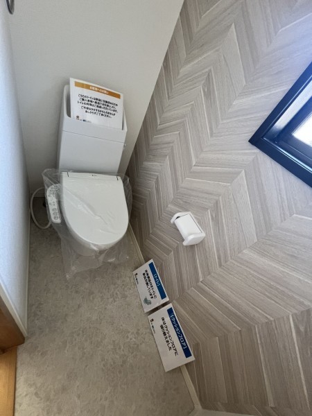 糸島市高田、中古一戸建てのトイレ画像です