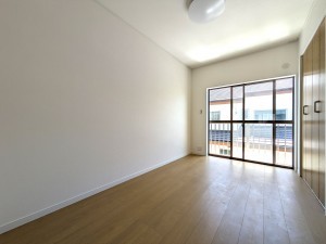 糸島市志摩稲葉、中古一戸建ての居間画像です