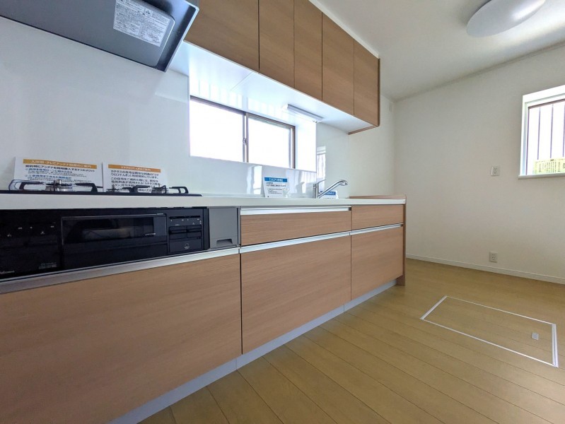 糸島市志摩稲葉、中古一戸建てのキッチン画像です