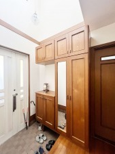 筑紫野市光が丘、中古一戸建ての玄関画像です